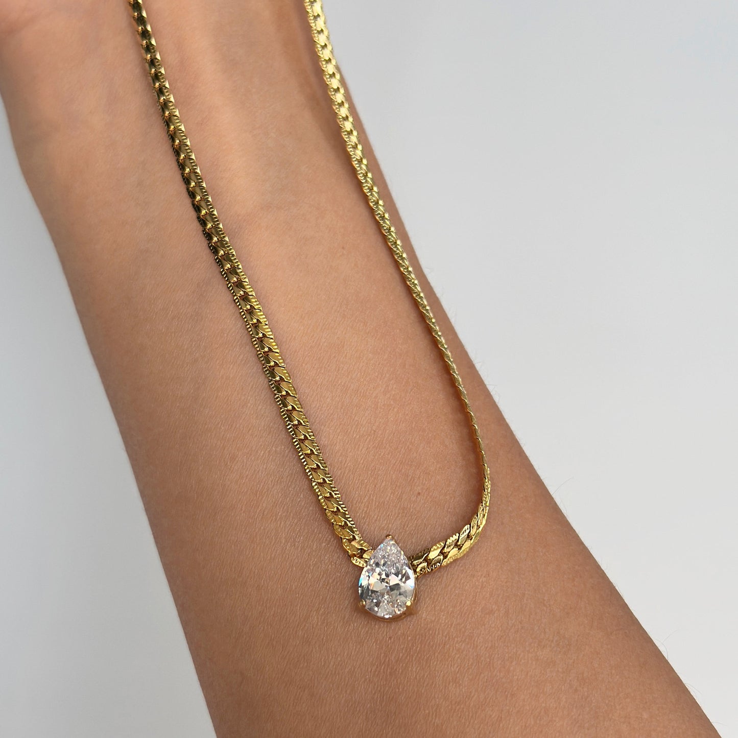 14k gold diamond heart-shaped snake bone chain