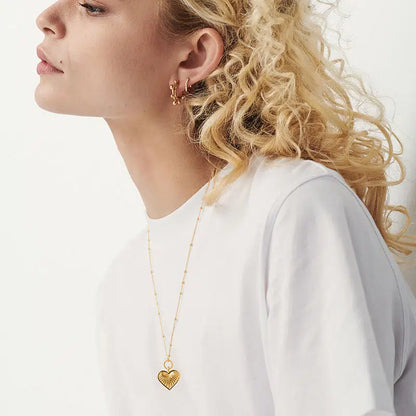 14K Gold Love Heart Chain Necklace